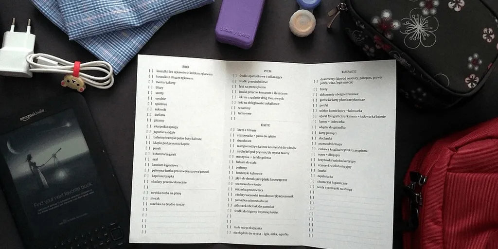 Co na wakacje z dzieckiem? Kompletna lista do spakowania i porady!