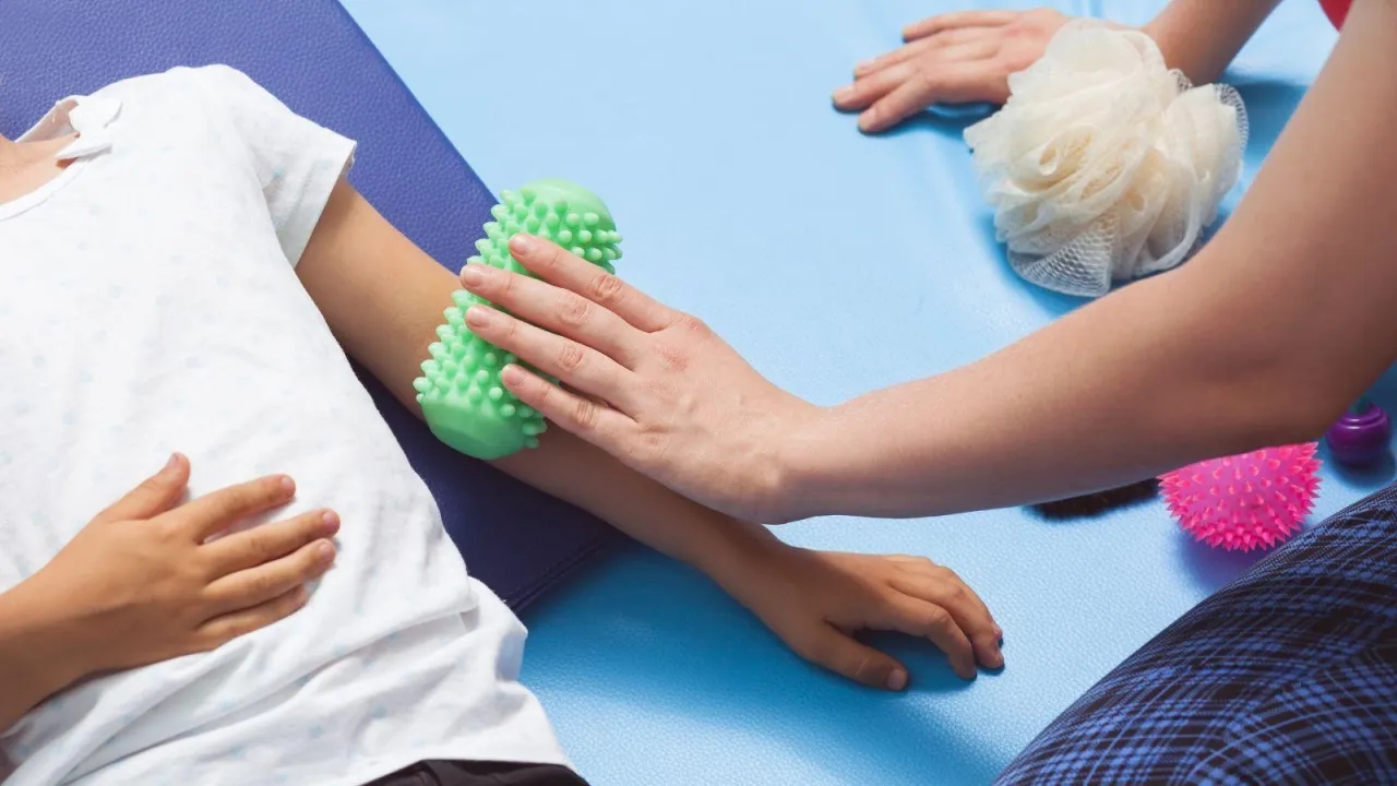 Indywidualny program terapii integracji sensorycznej dla lepszego rozwoju dziecka